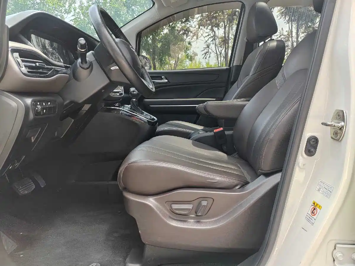 GAC Trumpchi Trumpchi M6 2021 PRO 270T DCT Premium Edition фото 11