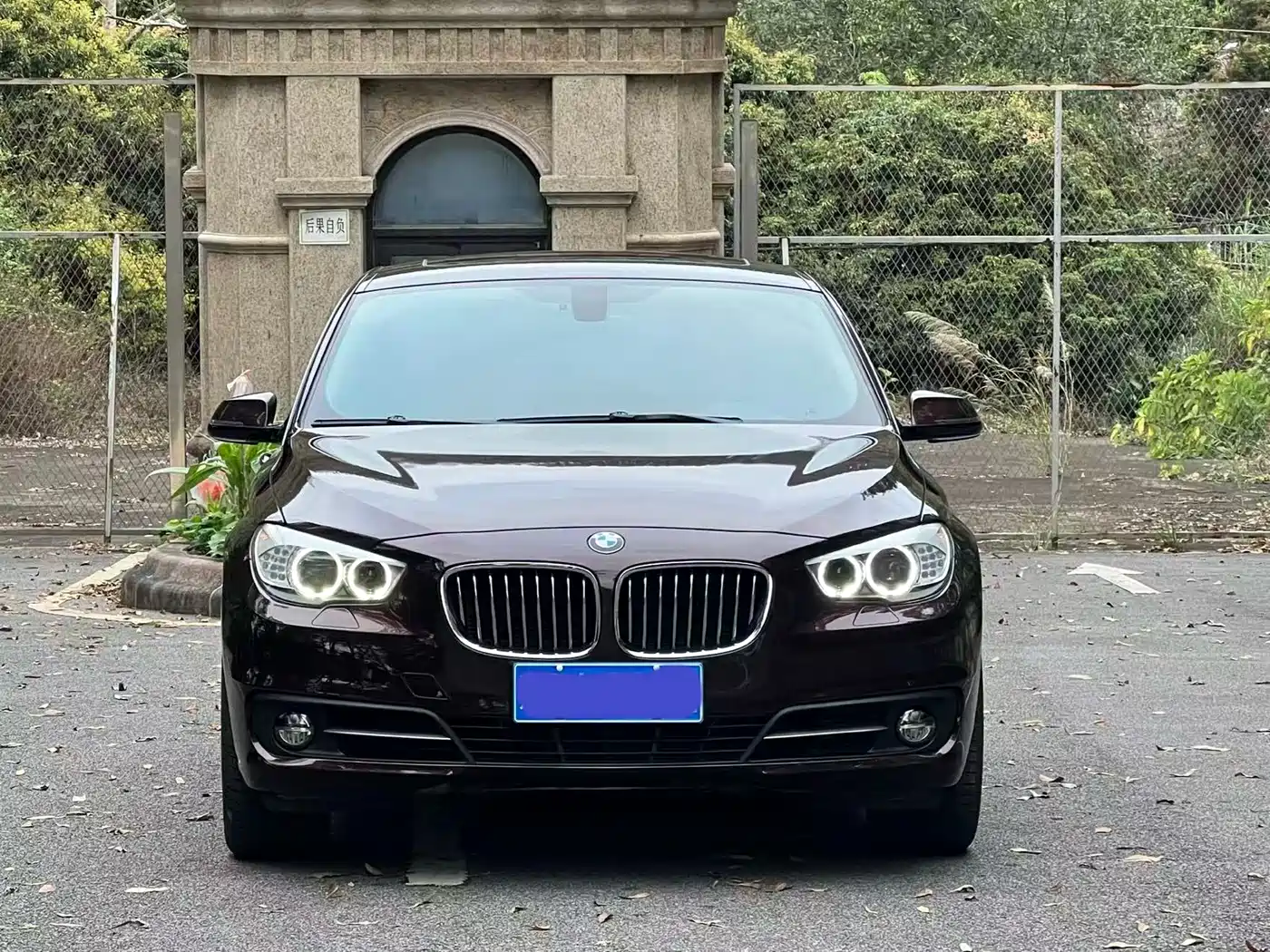 BMW 5 Series GT 2014 535i Leading фото 3