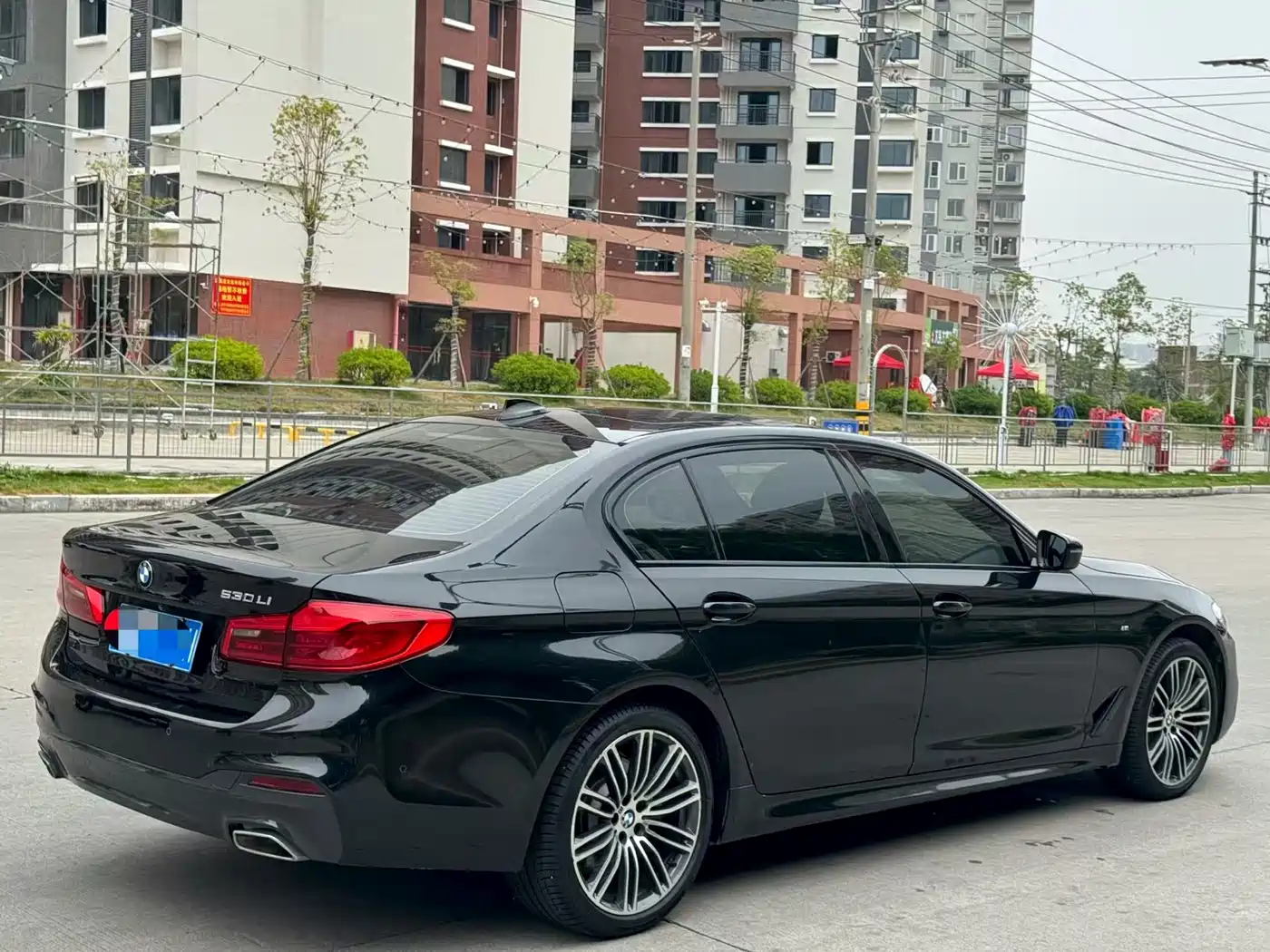 BMW 5 Series 2019 530Li Leading M Sport Package фото 9
