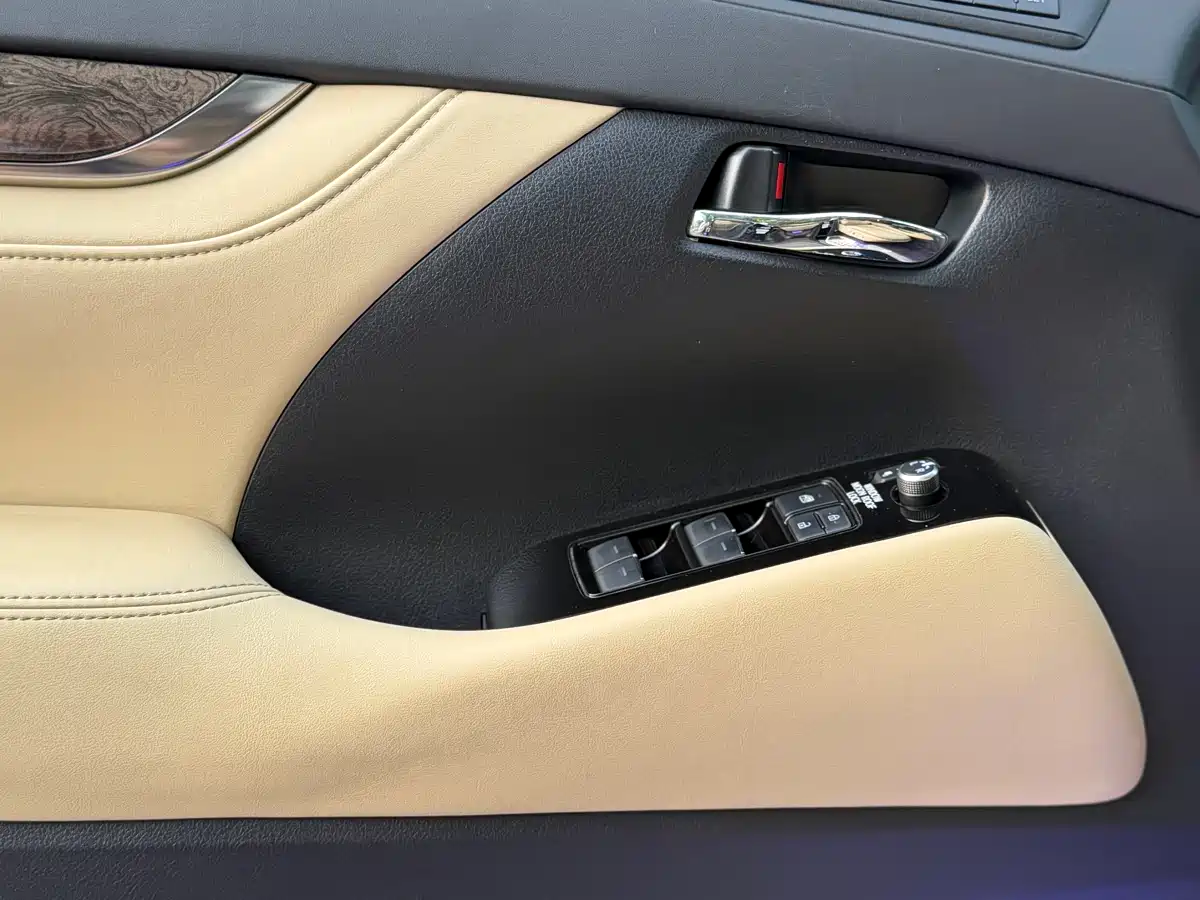 Toyota Vellfire 2023 Crown Hybrid 2.5L HV Premium фото 8