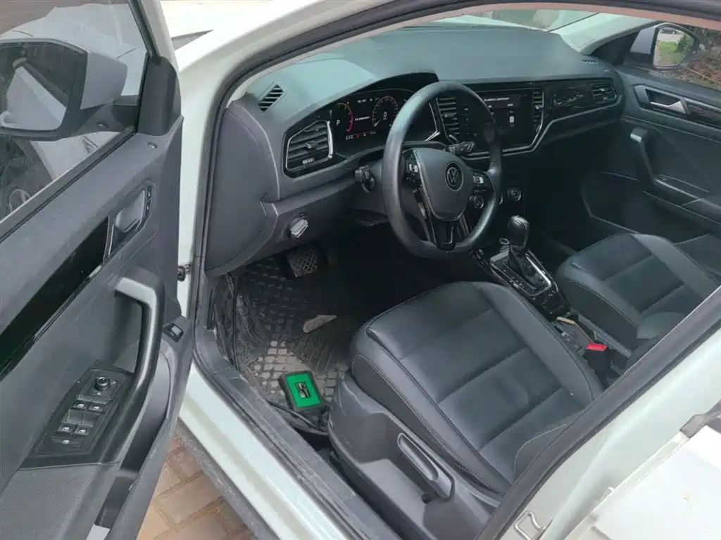 Volkswagen T-ROC 2021 Facelift 280TSI DSG 2WD Comfort Smart Connect Edition фото 16