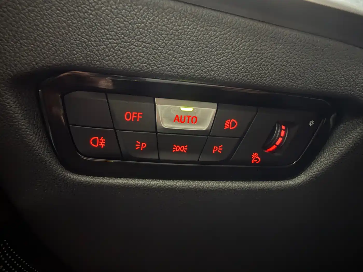 BMW 3 Series 2023 320Li M Sport Package фото 18
