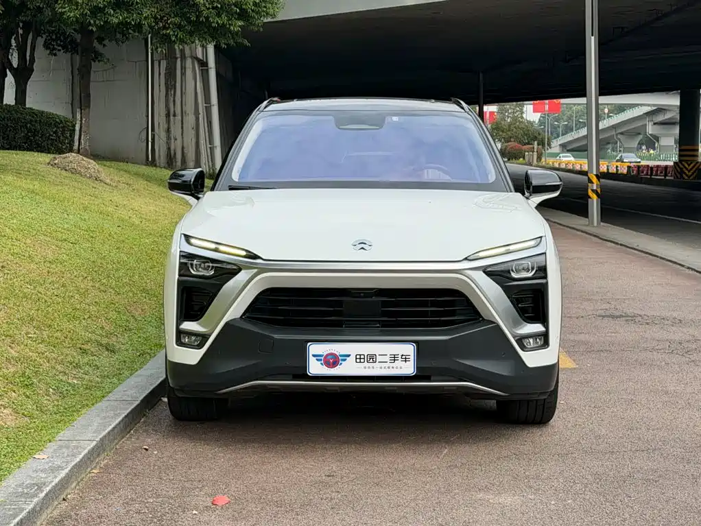 NIO ES8 2019 2018 355KM Base Model 7-Seater Version