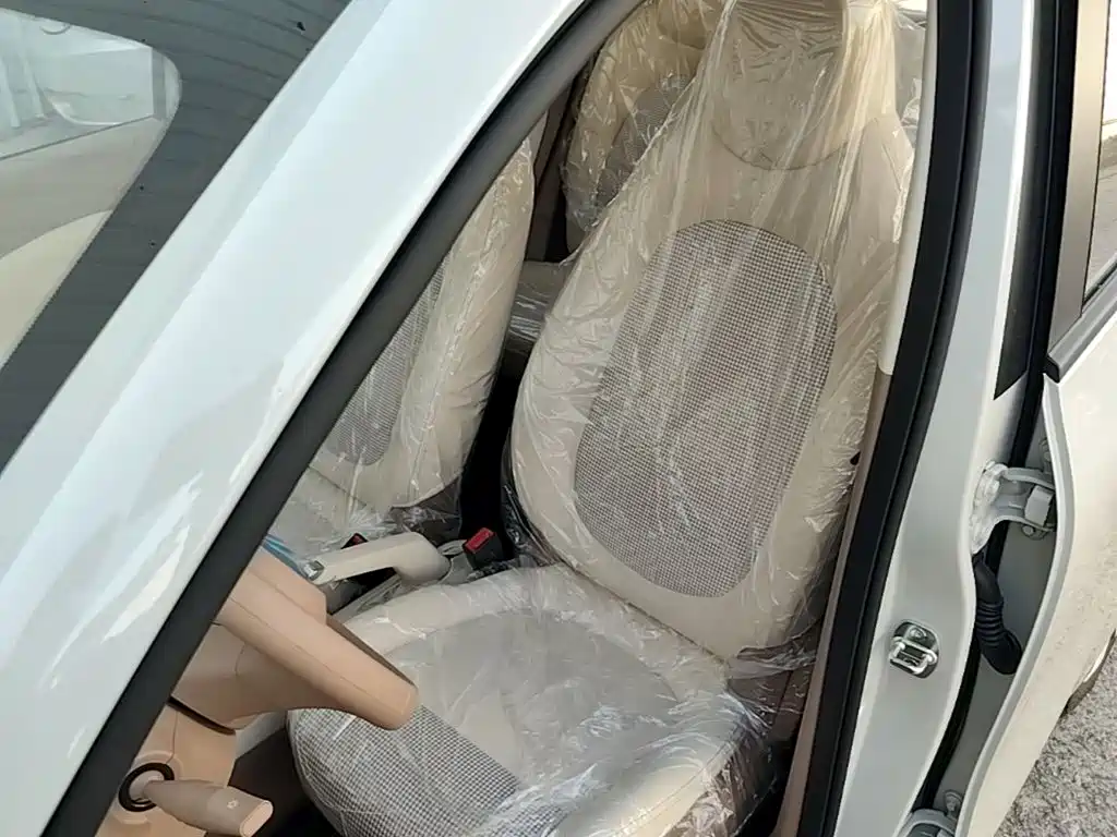 Wuling Motors Hongguang MINIEV 2026 2025 4-Door Advanced