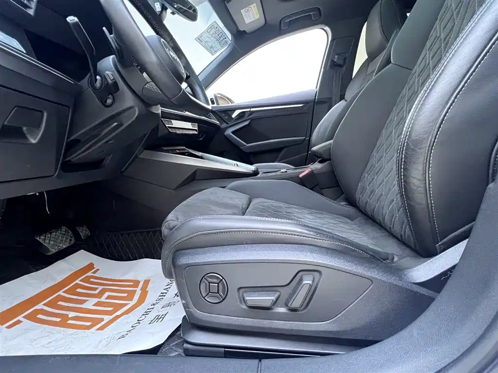 Audi A3 2023 Facelift Sportback 35 TFSI Luxury Sport фото 18