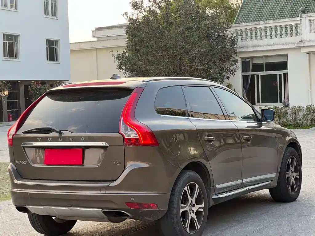Volvo XC60 (Import) 2013 2014 T5 Wisdom & Elegance