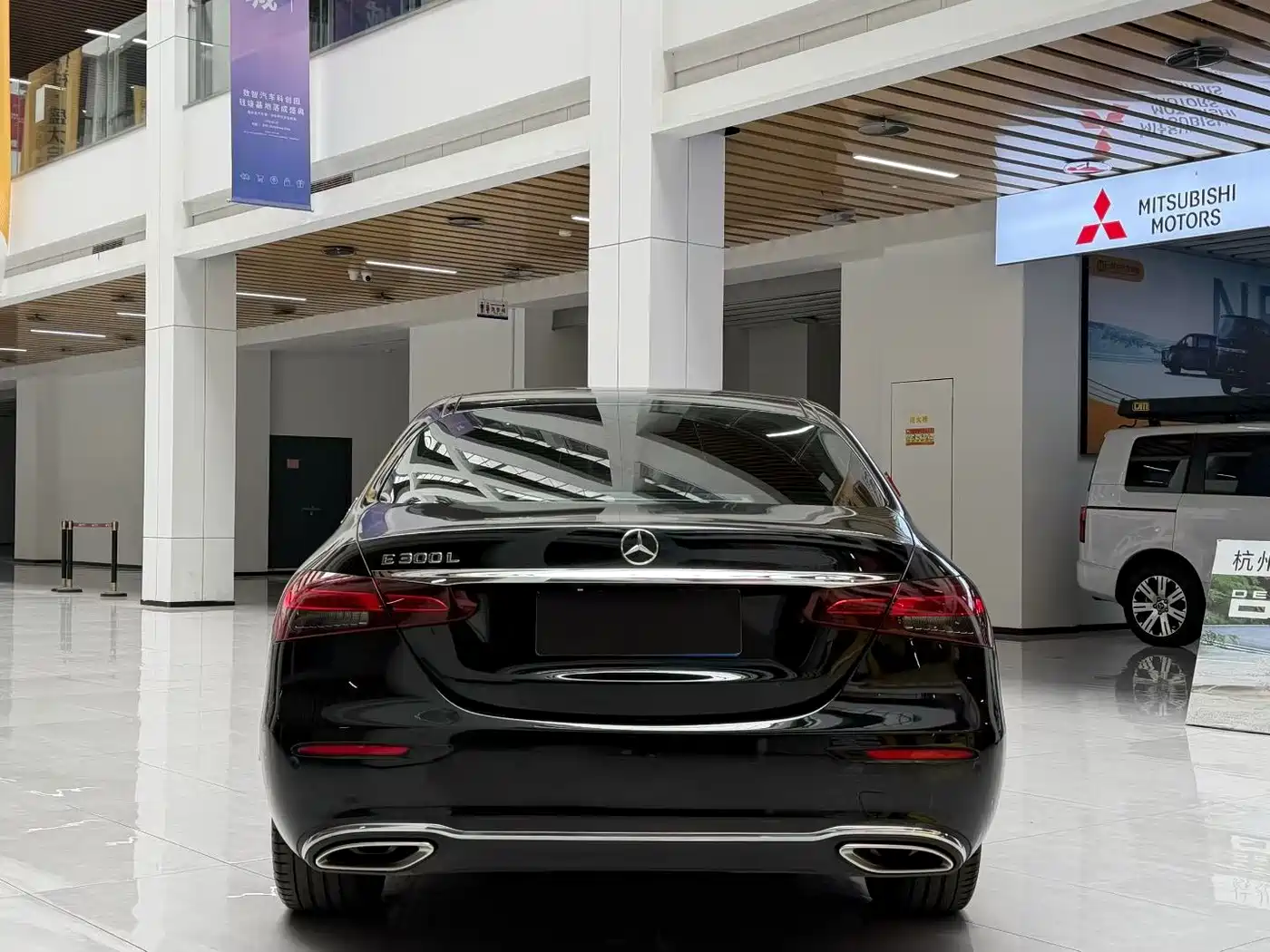 Mercedes-Benz E-Class 2022 Second Facelift E 300 L Luxury фото 3