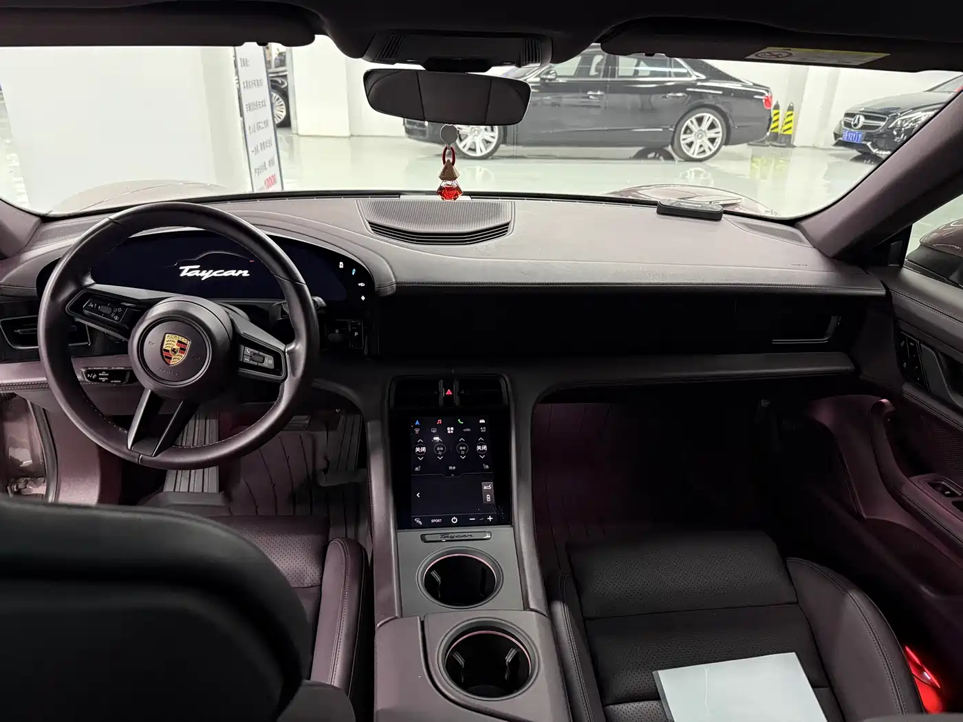 Porsche Taycan 2020 Taycan фото 11