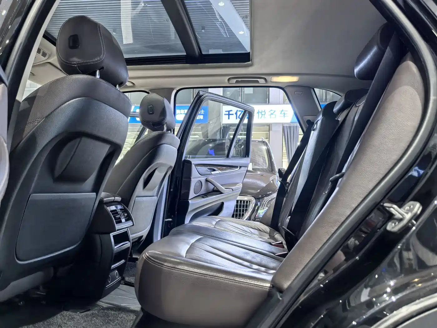 BMW X5 (Import) 2015 Model xDrive35i China Limited Edition фото 15