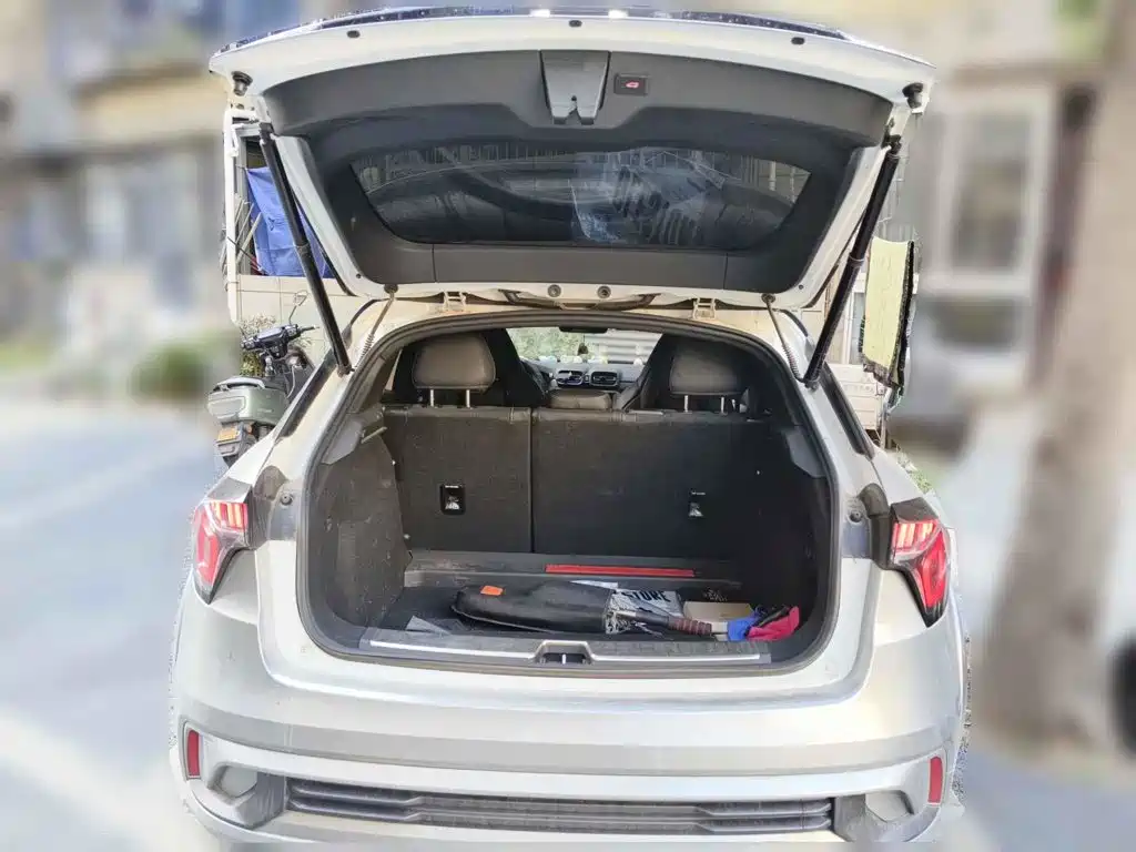 Lynk & Co 02 Hatchback 2022 2022 2.0TD Pro