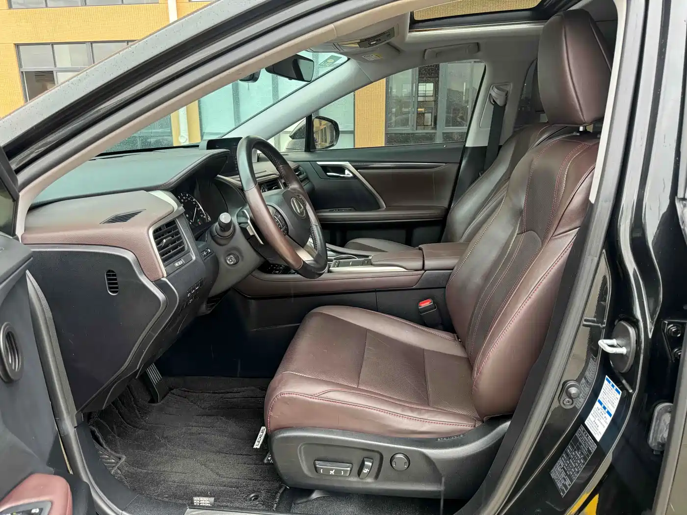 Lexus RX 2020 Facelift 300 AWD Elegance Edition фото 4