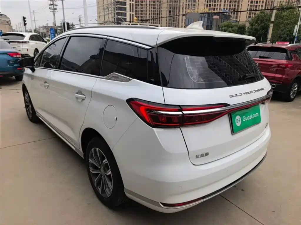 BYD Song MAX 2021 Upgrade 1.5T Automatic Luxury Edition 6-Seater фото 5