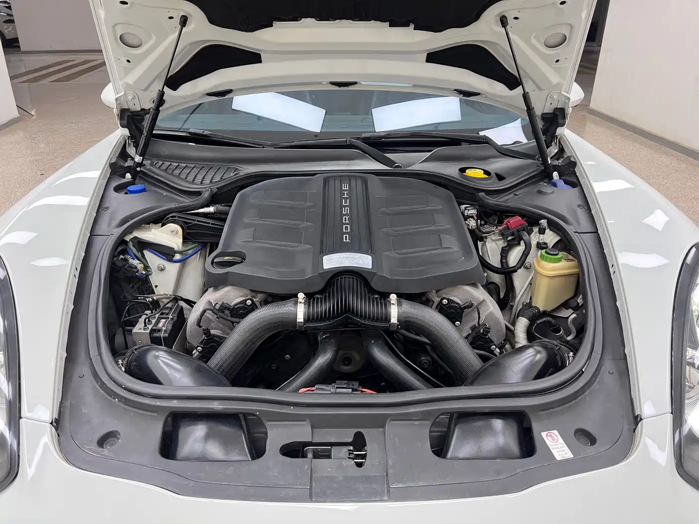 Porsche Panamera 2014 Panamera 4 Executive 3.0T фото 36