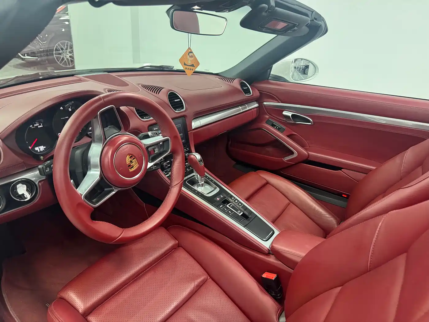 Porsche 718 2018 Boxster 2.0T фото 3