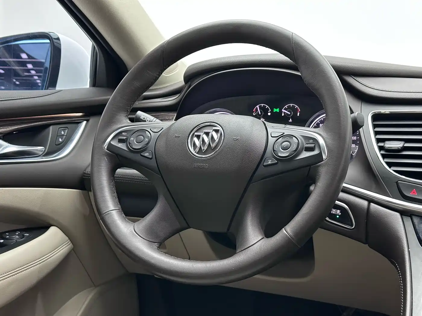 Buick LaCrosse 2016 Facelift 20T Leading фото 12