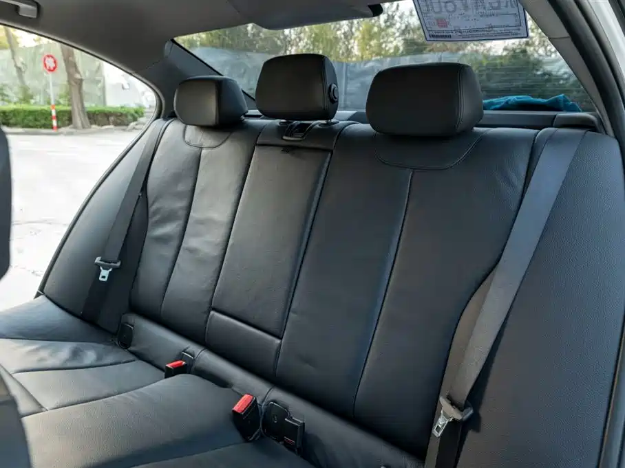 BMW 3 Series 2014 320i Fashion фото 48