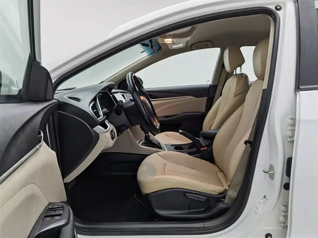 Buick Excelle 2021 Exemplar 1.5L Auto Progressive фото 10