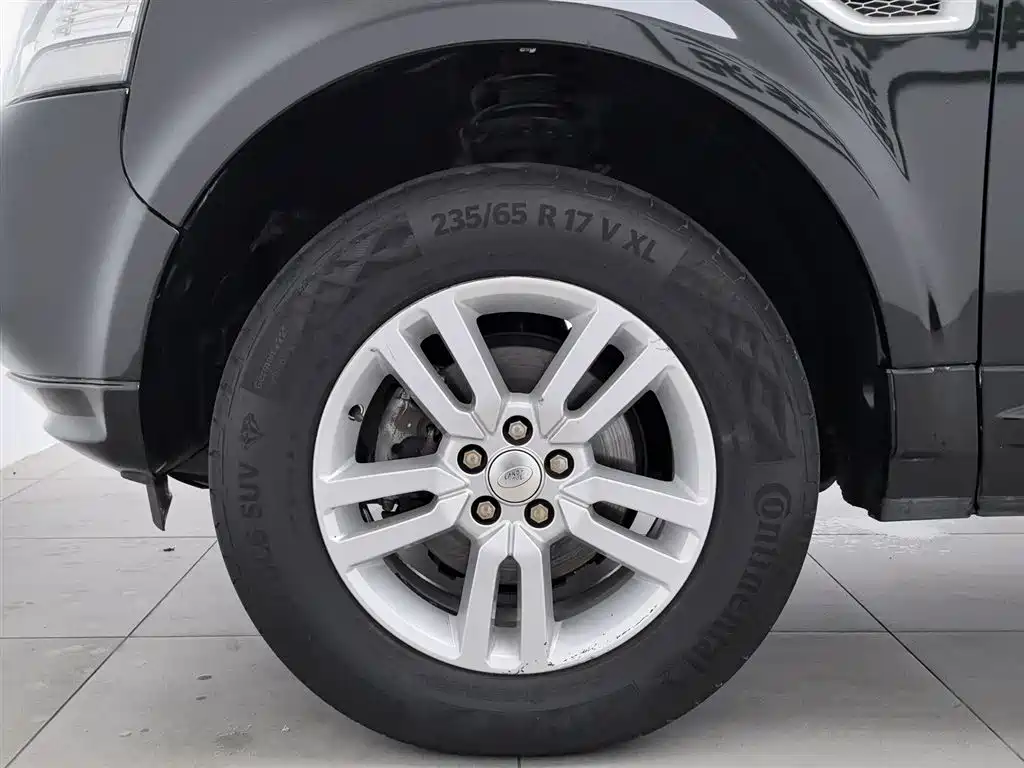 Land Rover Freelander 2 2014 2.2T SD4 SE Diesel Edition фото 17