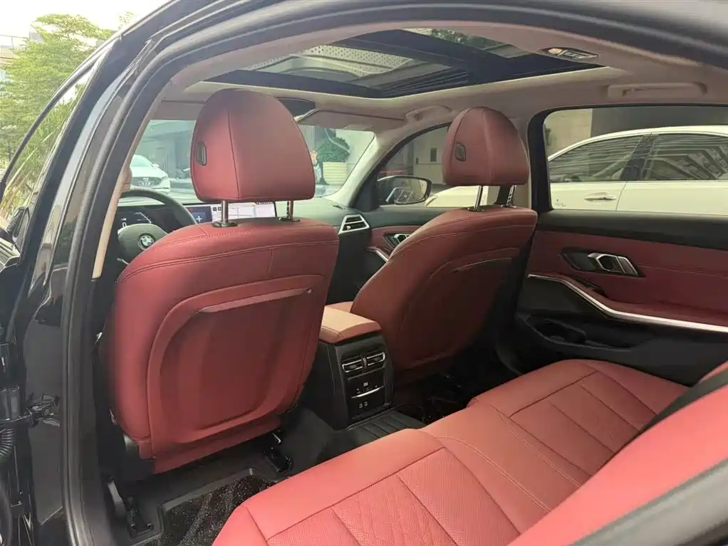 BMW 3 Series 2025 325Li M Sport Package фото 10