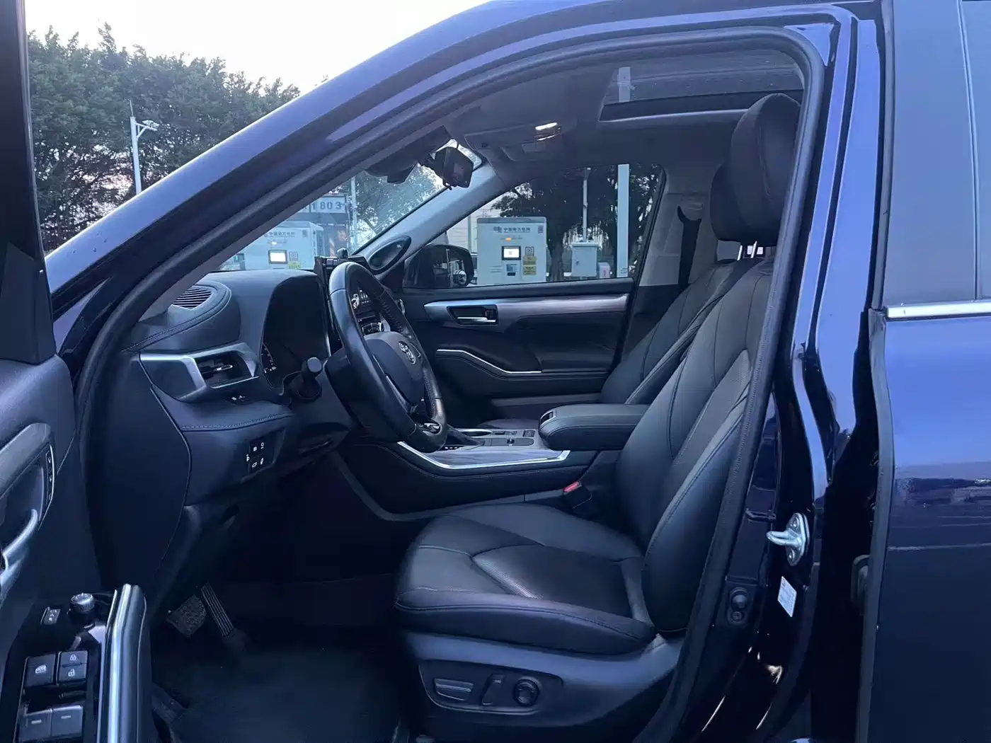 Toyota Highlander 2024 2.5L Smart Hybrid 4WD Ultimate 7-seater фото 4
