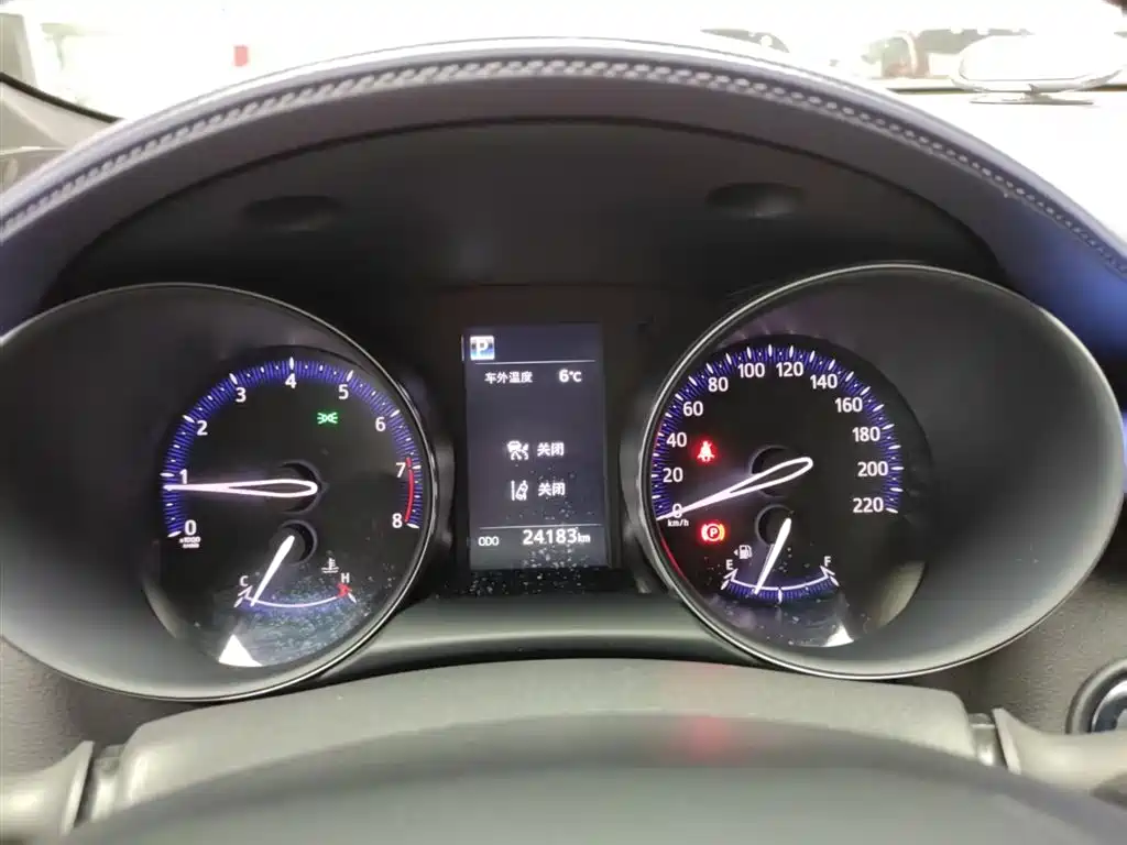 Toyota C-HR 2020 Model 2.0L Leading фото 11