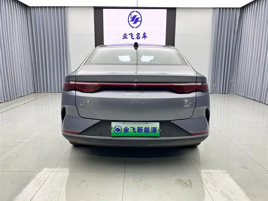 BYD QIN L