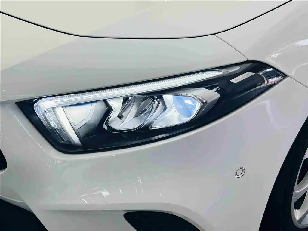 Mercedes-Benz A-Class (Import) 2022 A 200 Dynamic фото 11