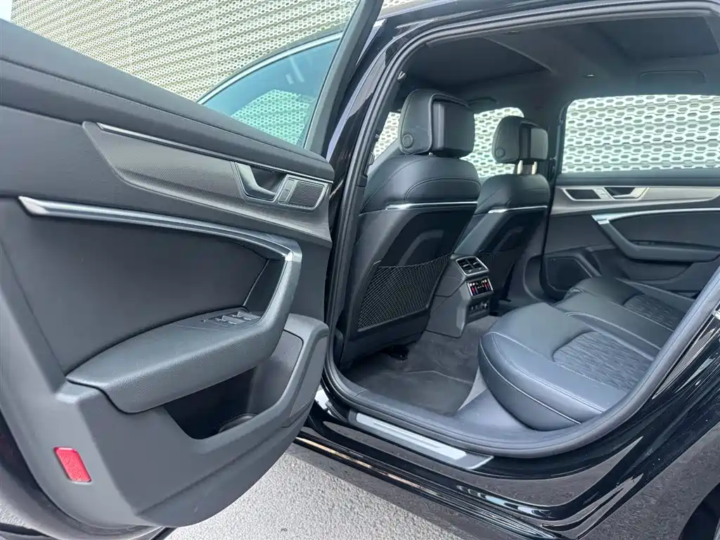 Audi A6L 2025 45 TFSI Premium Sport фото 7