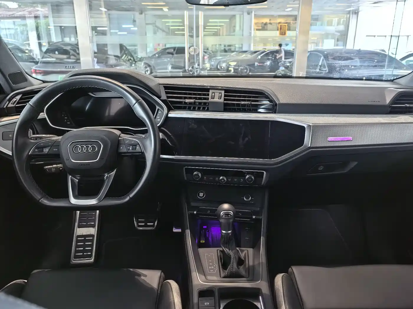 Audi Q3 2024 35 TFSI Fashion Sport фото 9