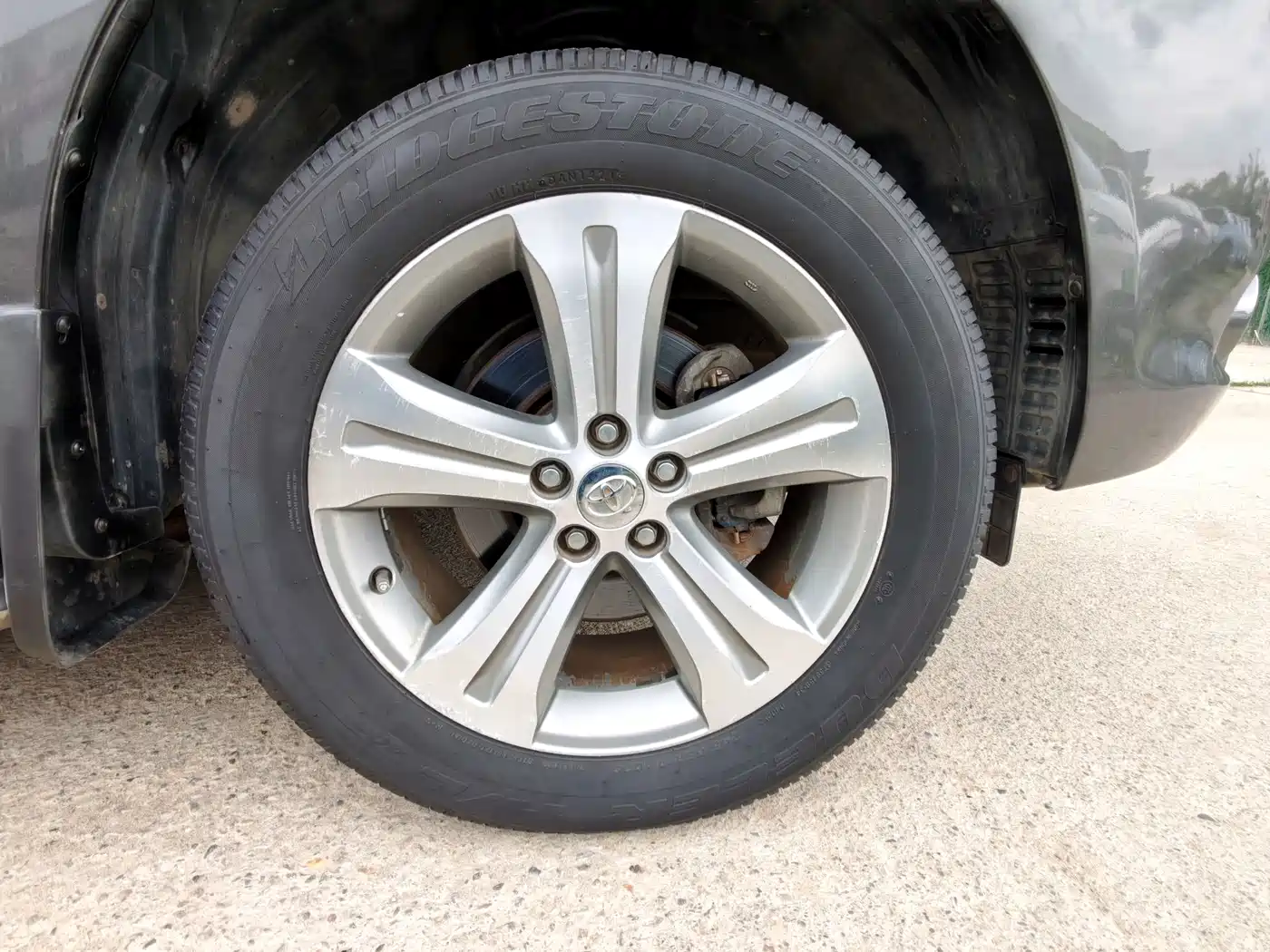 Toyota Highlander 2011 2.7L 2WD 7-seat Luxury фото 33