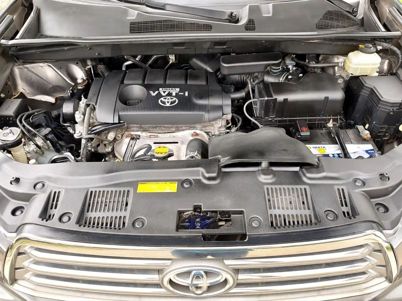 Toyota Highlander 2011 2.7L 2WD 7-seat Luxury фото 27