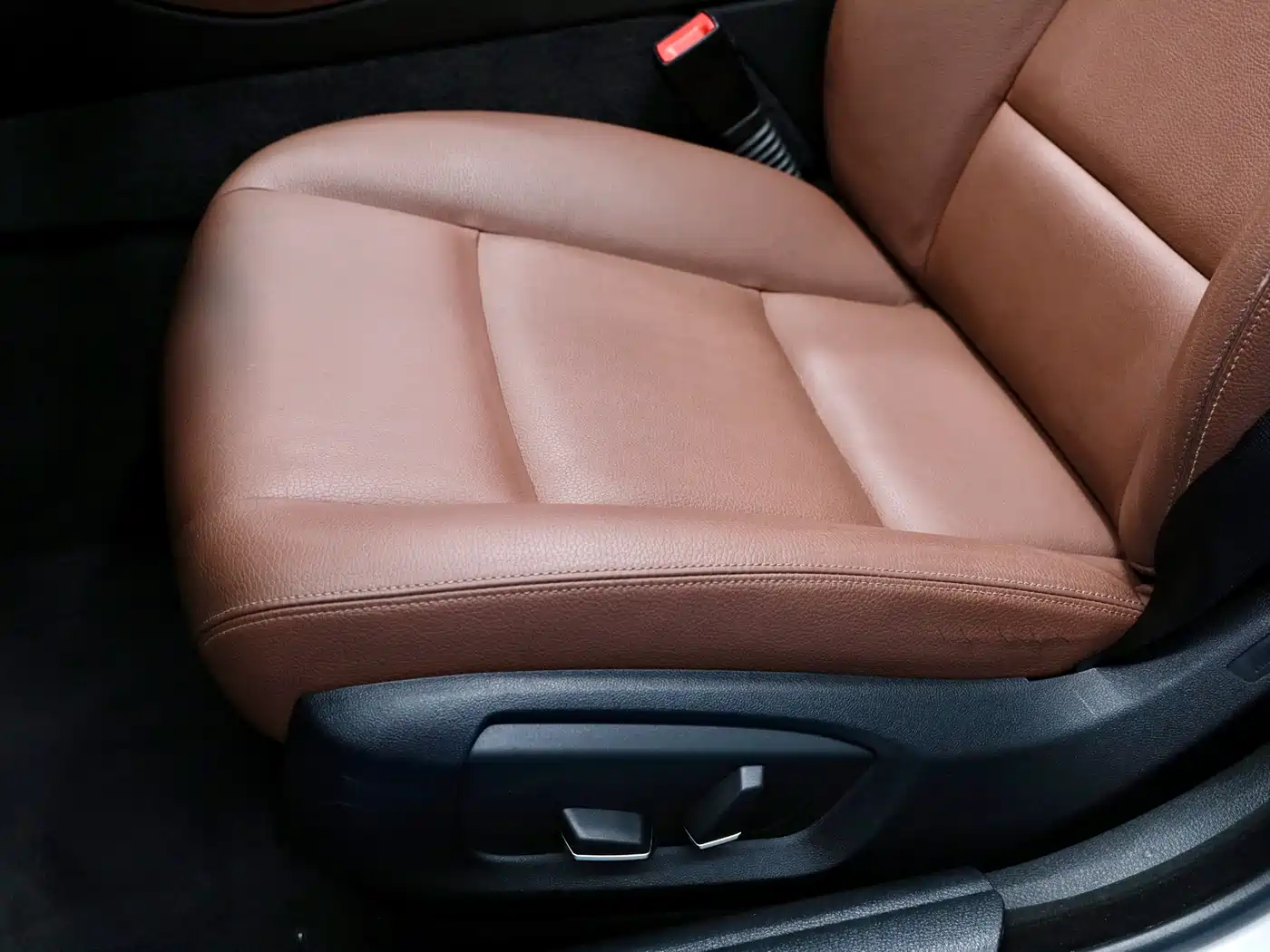 BMW 5 Series (Import) 2014 520i Touring фото 19
