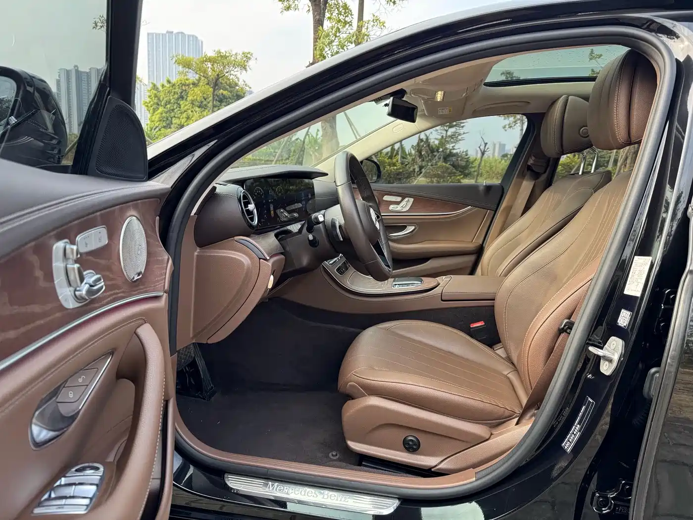 Mercedes-Benz E-Class 2021 E 300 L Luxury фото 3
