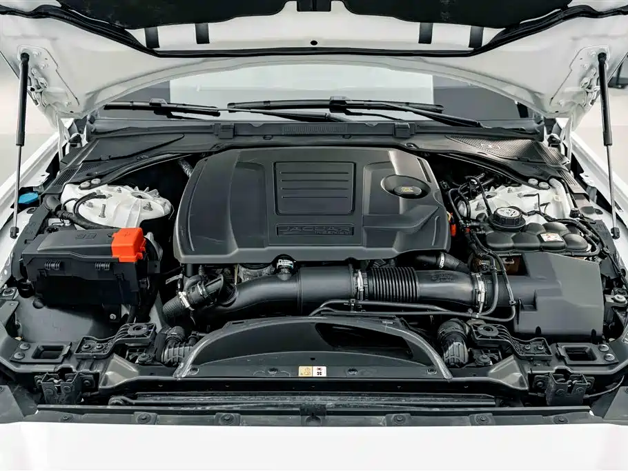Jaguar XEL 2024 2024 Model 2.0T 250PS R-DYNAMIC S Progressive Sport Edition