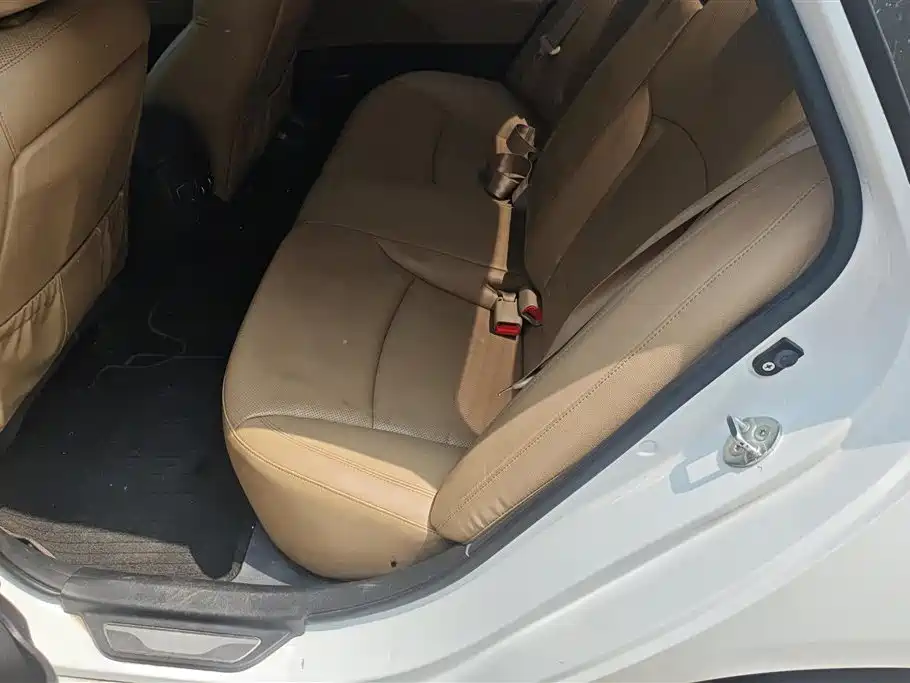 Hyundai Sonata 2013 2.0L Automatic Luxury Edition фото 11