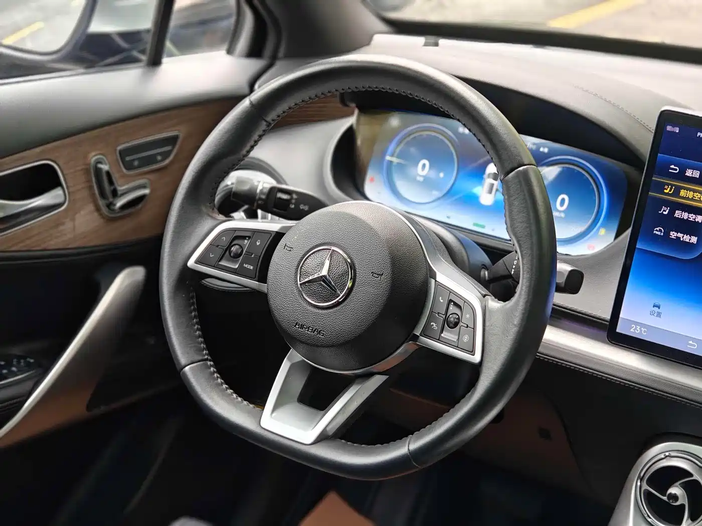 Denza X 2020 PHEV Classic Edition фото 21