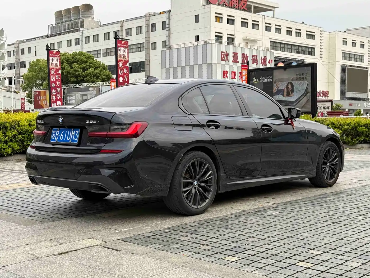 BMW 3 Series 2022 325i M Sport Shadow Edition фото 7
