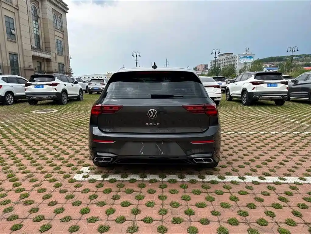 Volkswagen Golf 2021 280TSI DSG R-Line фото 5
