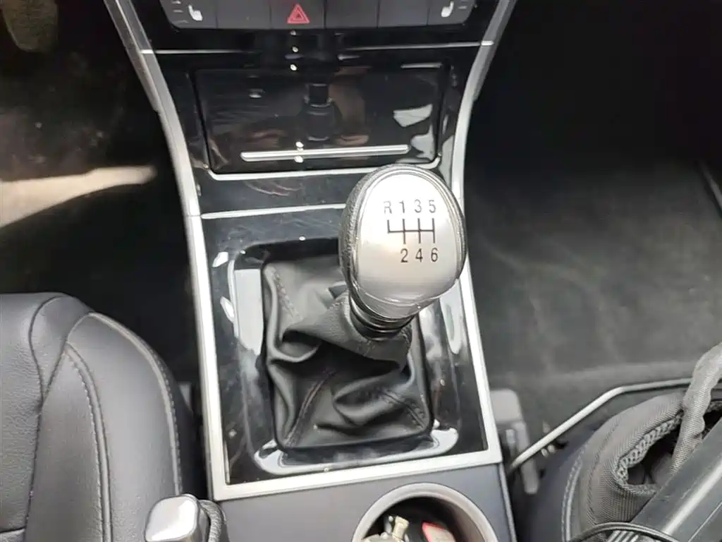 Haval H2 2014 1.5T Manual 2WD Premium Edition фото 14