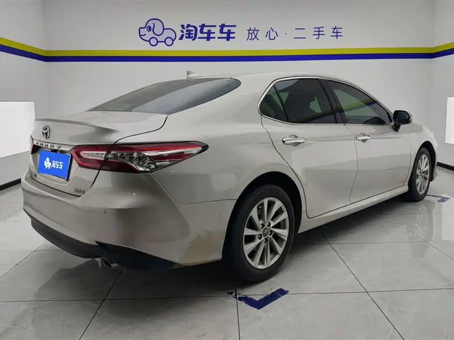 Toyota Camry 2021 2.0G Luxury Edition фото 3