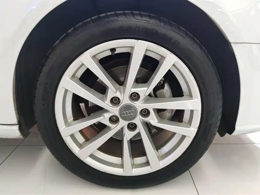 Audi A3 2019 Sportback 35 TFSI Progressive China VI фото 6