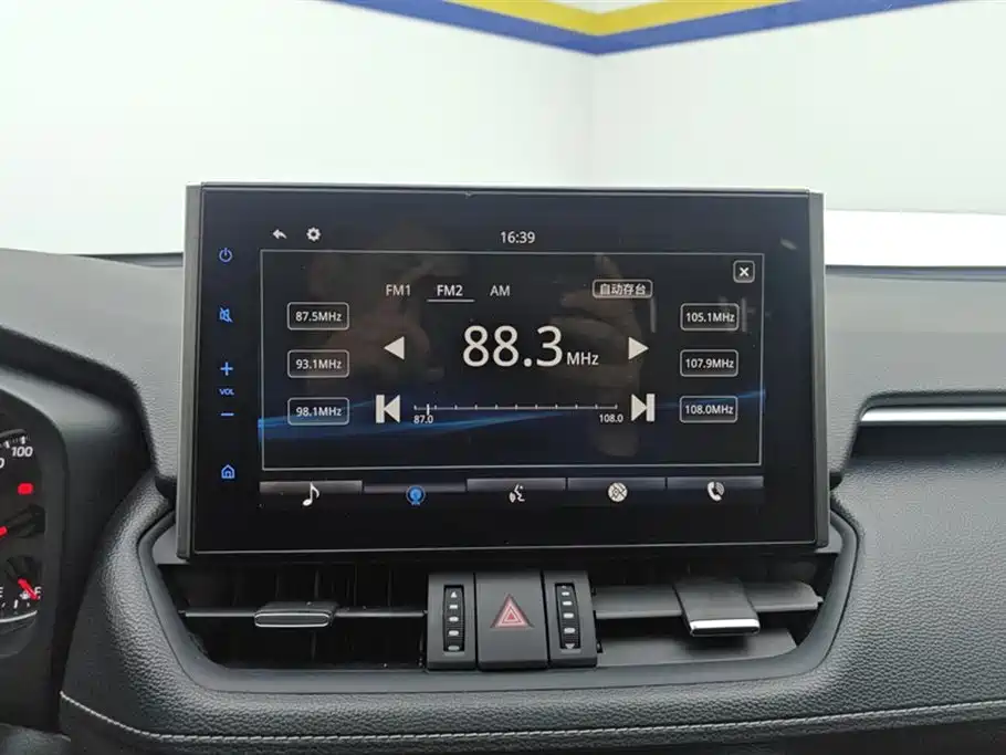 Toyota Wildlander 2022 2.0L CVT AWD Luxury Edition фото 13