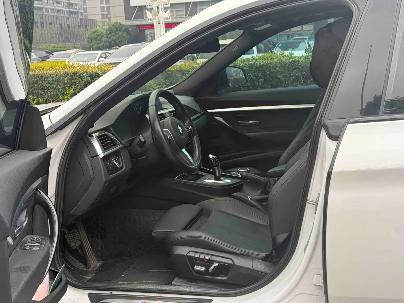 BMW 3 Series GT 2019 320i M Sport Model фото 6