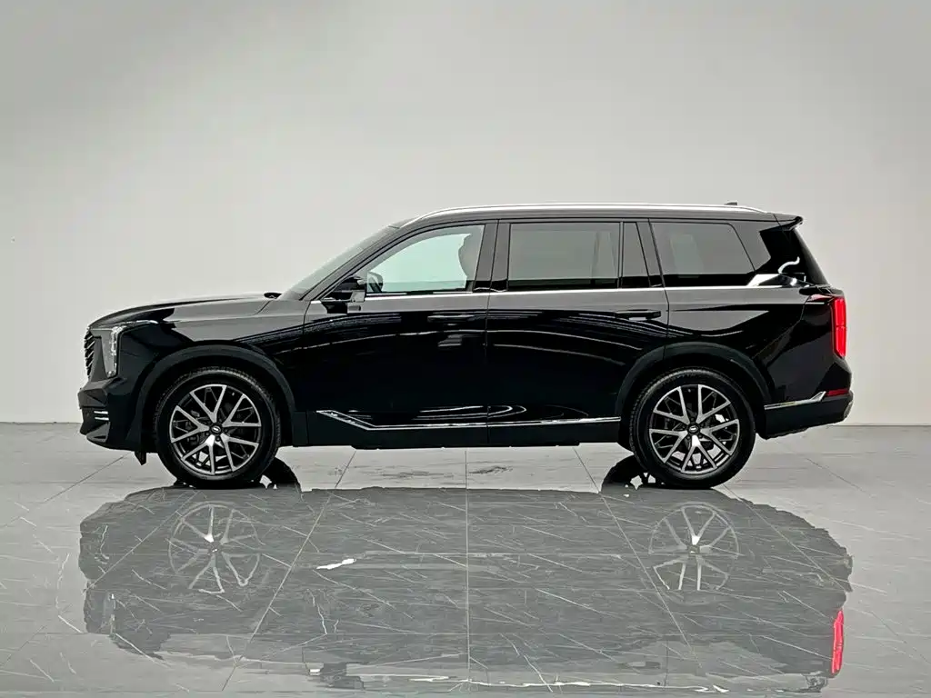 GAC Trumpchi Trumpchi GS8 2025 2025 Pilot Series 2.0TGDI 2WD Luxury Edition 5-seater
