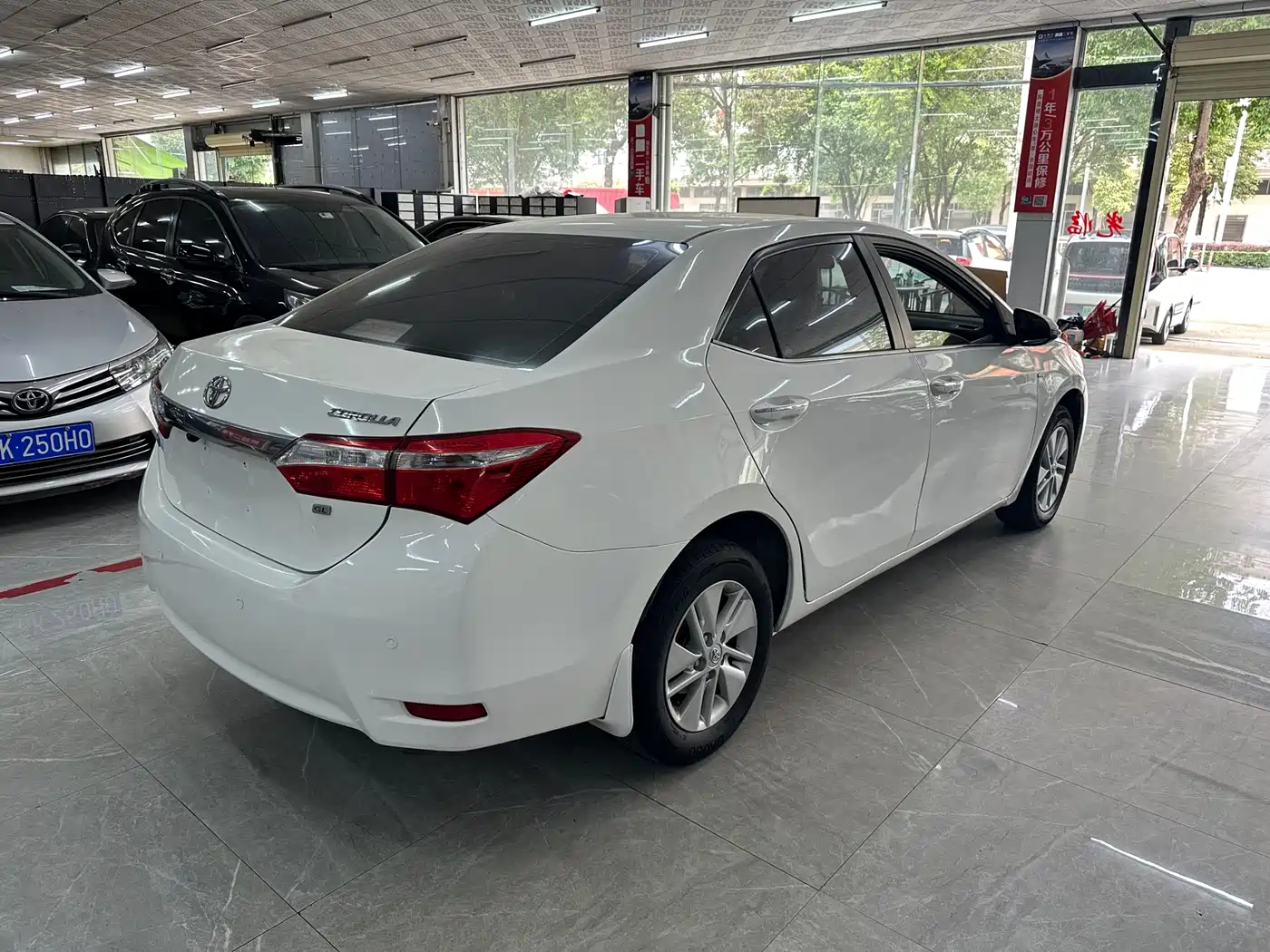 Toyota Corolla 2014 1.6L CVT GL фото 9