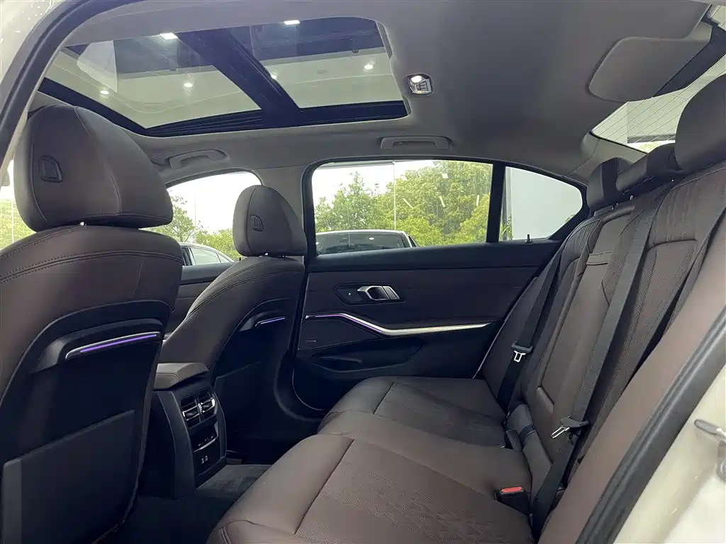 BMW 3 Series 2022 325Li M Sport Shadow Edition фото 15