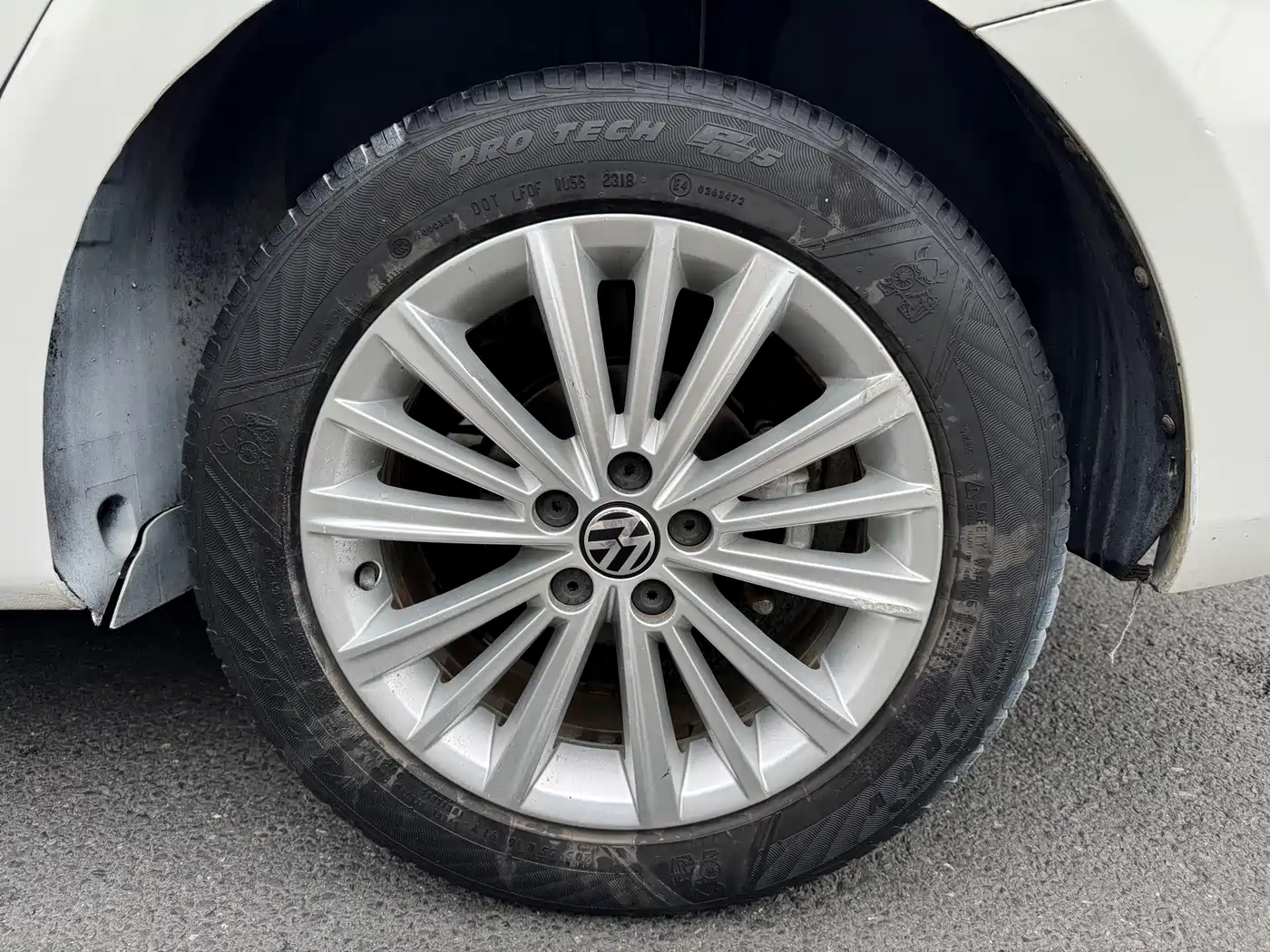 صورة 15 - Volkswagen Lavida Tour