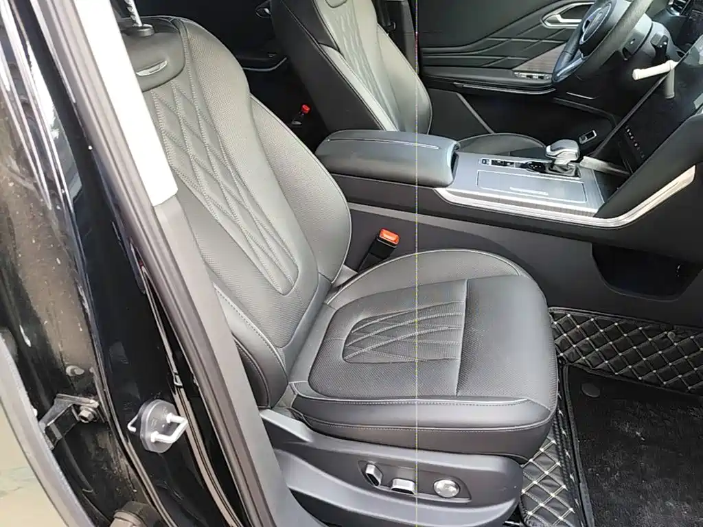 Hongqi HS7 PHEV 2024 2024 2.0T PHEV AWD Qichang Edition 7-seater