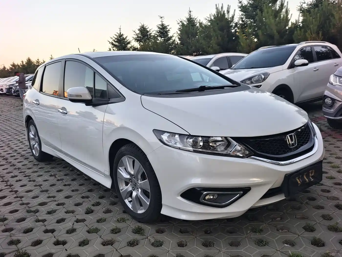 Фото 3 - Honda Jade