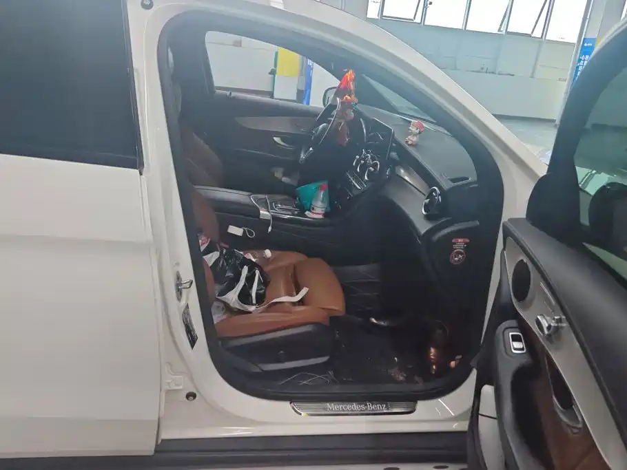 Mercedes-Benz GLC Coupe 2022 2022 GLC 260 4MATIC Coupe SUV